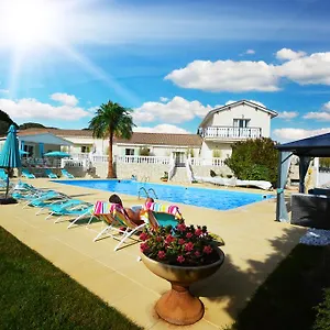 https://villa-colombier.fr-provencehotel.com